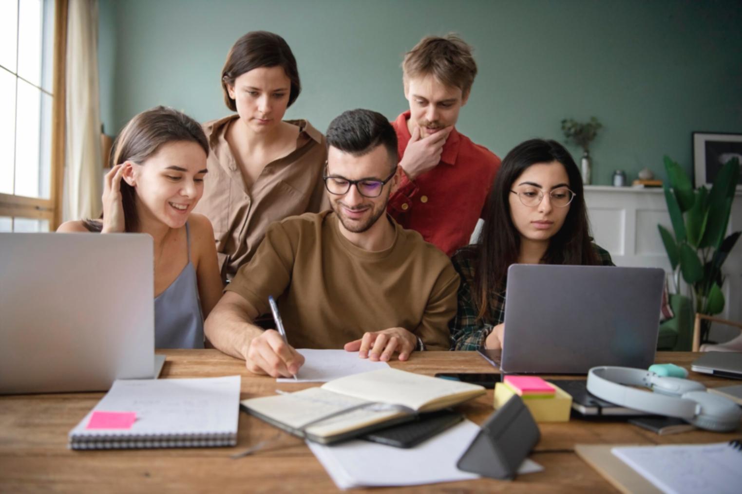 Questions fréquentes sur la gestion de budget mensuel